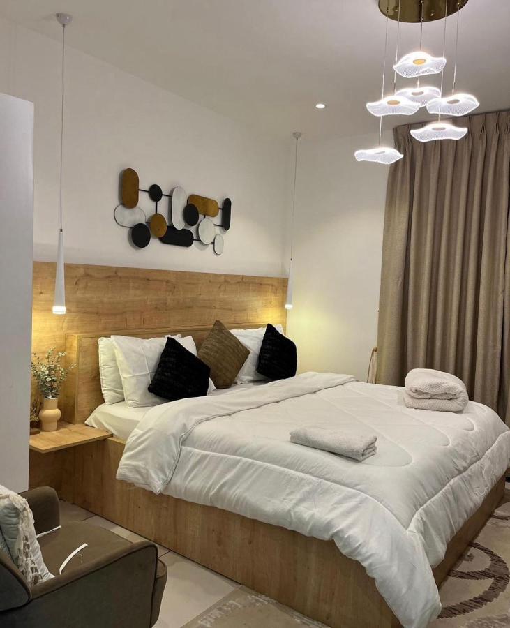 Embassy Gardens Luxury Suites Cpg Akra Zewnętrze zdjęcie